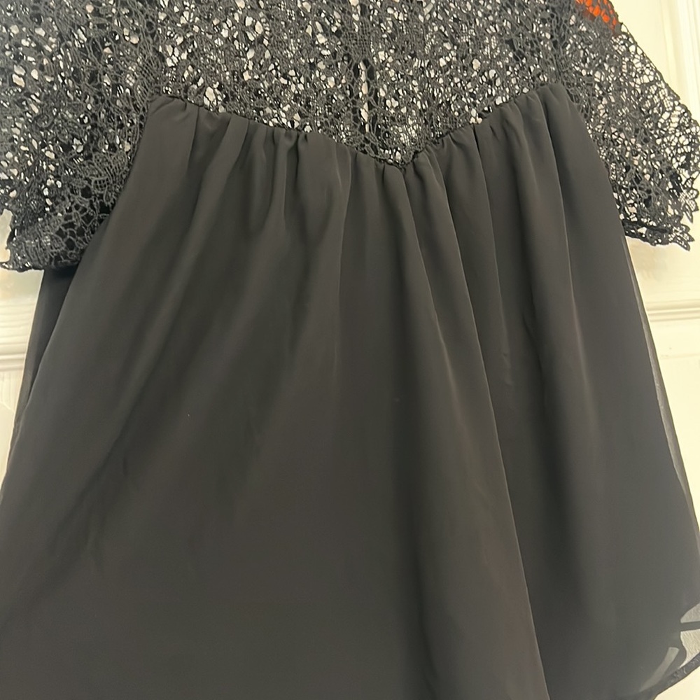 LA Hearts Black Crochet Lace Flowy Chiffon Top - Picture 5 of 11